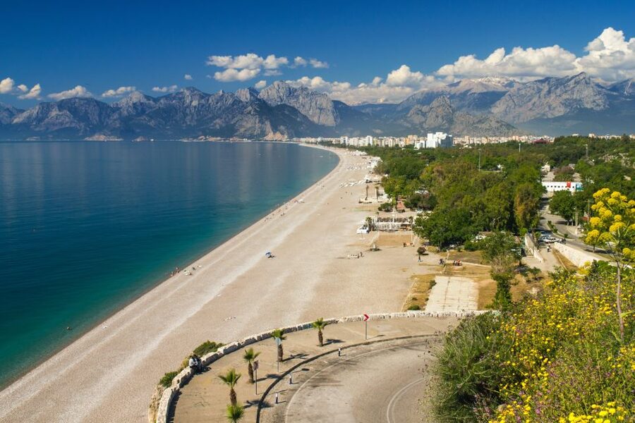 AmazingWalkingTour inAntalyaOldTown - Entering Antalya Old Town at Hadrian’s Gate