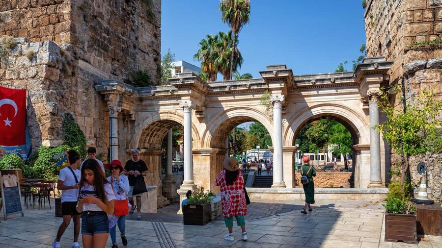 Antalya: Aquarium and Old Town Guided Tour - The Antalya Wax Museum Stop: Quick Fun With a Surprising Payoff