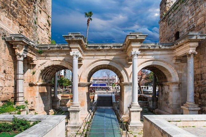 Antalya City Tour with Boat Tour and Waterfalls - Upper Duden Waterfalls: park walk, photos, and lunch reset