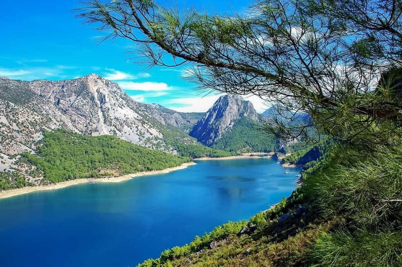 Antalya: Green Canyon Boat Trip w/Lunch near Green Lake - Boat Etiquette: Smoking and Crowds to Consider