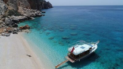 Antalya/Kemer/Bekek: Suluada Boat Tour with Transfer & Lunch