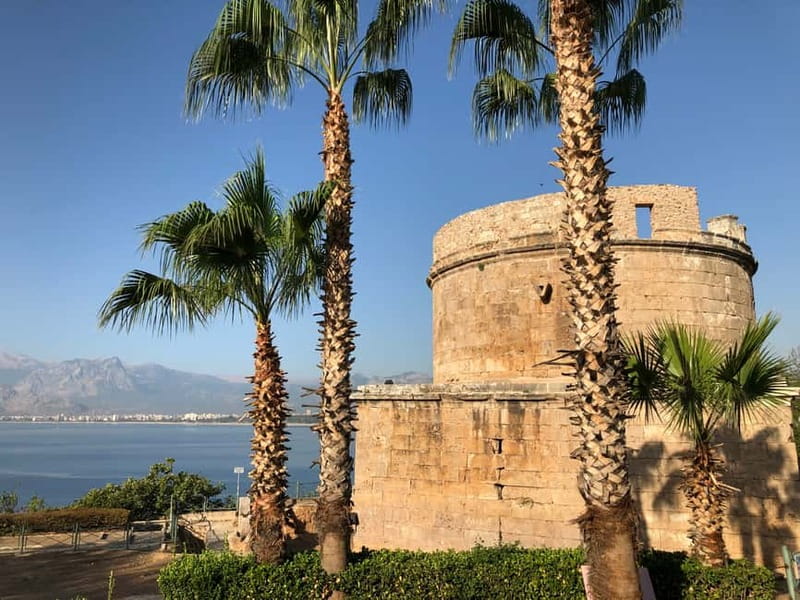 Antalya: Old Town Walking Tour with Dessert Tasting - Hadrian’s Gate and ancient city walls: the Roman moment you will remember