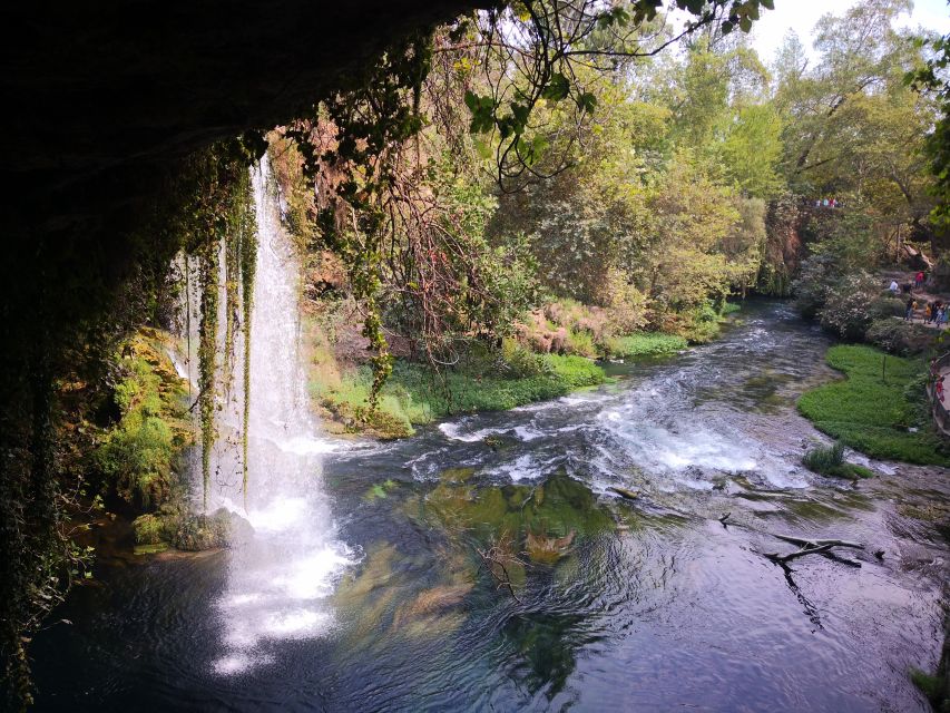 Antalya Photo Tour with Waterfalls, Old City & Boat Trip - Kaleiçi and Hadrianus Gate: Your Old Town Photo Walk Plus Shopping Time