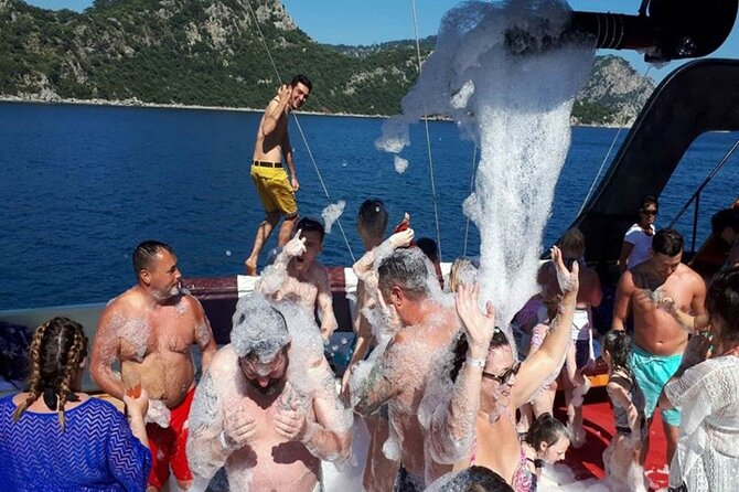 Belek Pirate Boat Trip With Animations and Lunch - Secluded Bays Near Antalya: What Your Swim Break Really Feels Like