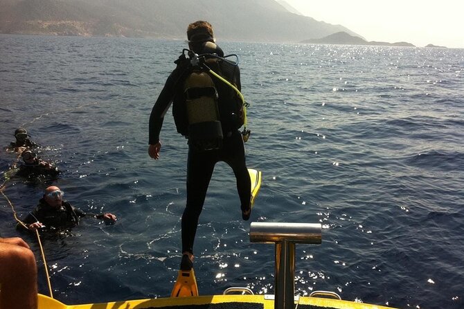 Belek Scuba Diving Experience (2 Dives) With Lunch - The underwater sessions: gear, training, and staying comfortable