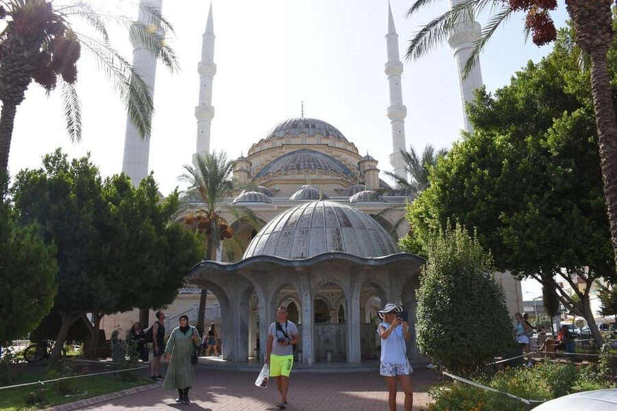 City of Side: Cabrio Bus & Green Lake Boat Tour with Lunch - Green Lake viewpoint above the Taurus Mountains: set up the boat tour