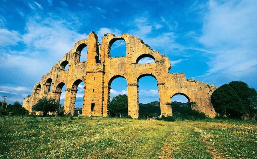 Day Tour of Ancient Roman Sites with Lunch and Guide - Aspendos Theater: the 2nd-century stage that still runs