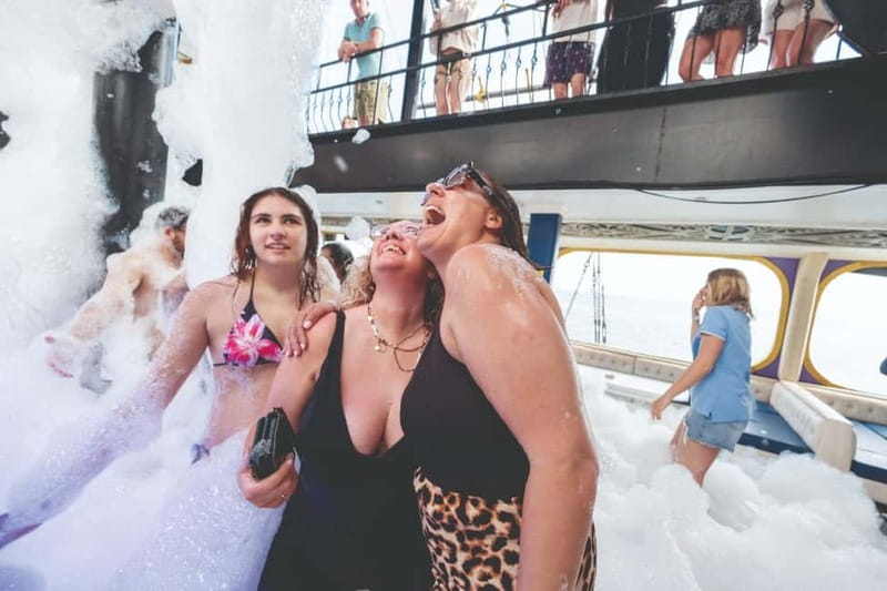 From Antalya/Kemer: All-Inclusive Party Boat with Lunch - What the day timeline feels like