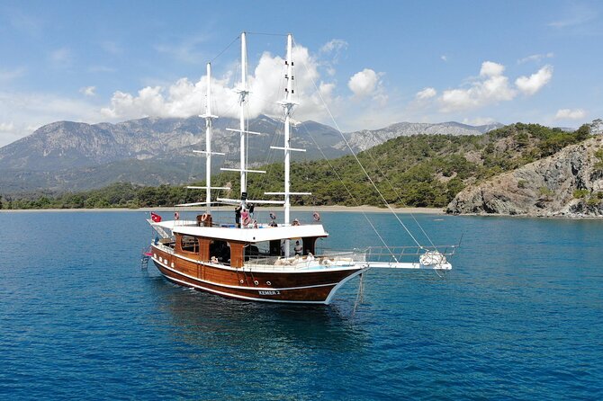 Kemer Bay Blue Cruise from Kemer - Onboard lunch and local drinks: the part most people remember