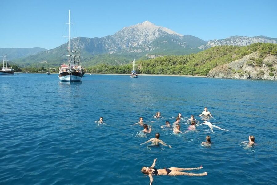 Kemer Full-Day Pirate Boat Trip with Lunch - Lunch on Board: What the Included Meal Means for Your Day