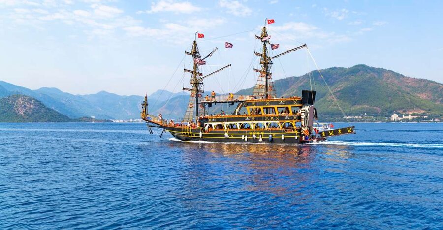 Kemer Full-Day Pirate Boat Trip with Lunch - Beycik Bükü and Alacasu Koyu: The Photo Stops That Break Up the Day