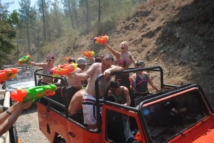 Kemer Jeep Safari, pick up from Beldibi, Kiris, Goynuk - Pickup and the Kemer canyon photo break that sets the tone