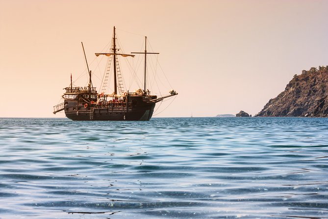 Kemer Pirate Boat Trip with Free Transfer from Antalya - Kemer stop: why 6 hours on land is the perfect middle break