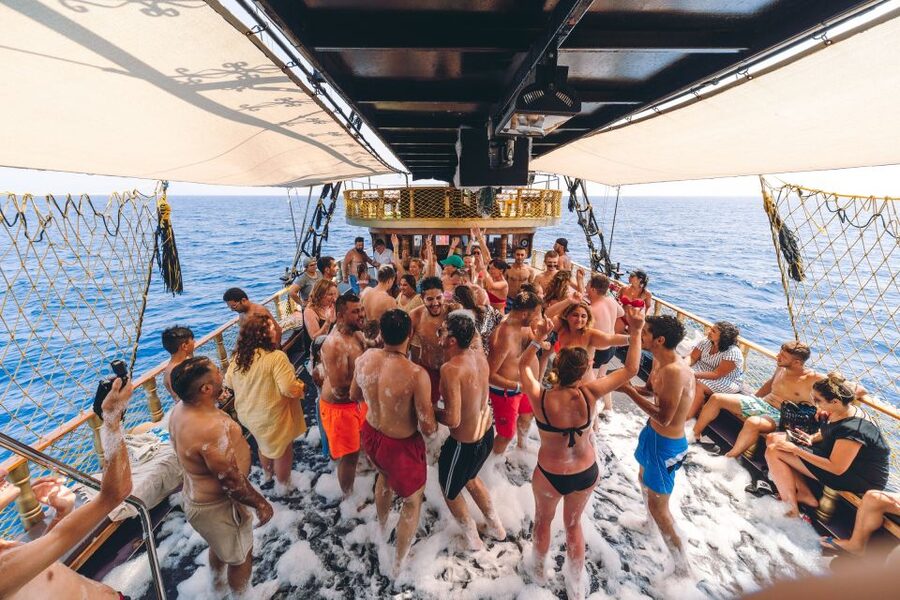 Red Dragon Pirate Boat Trip & Lunch - Key Points at a Glance