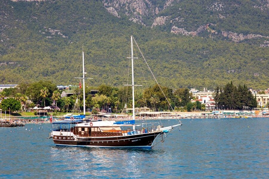 Relaxing Boat Trip with Lunch and Drinks - Paradise and Cleopatra Bays, swim stops that set the tone